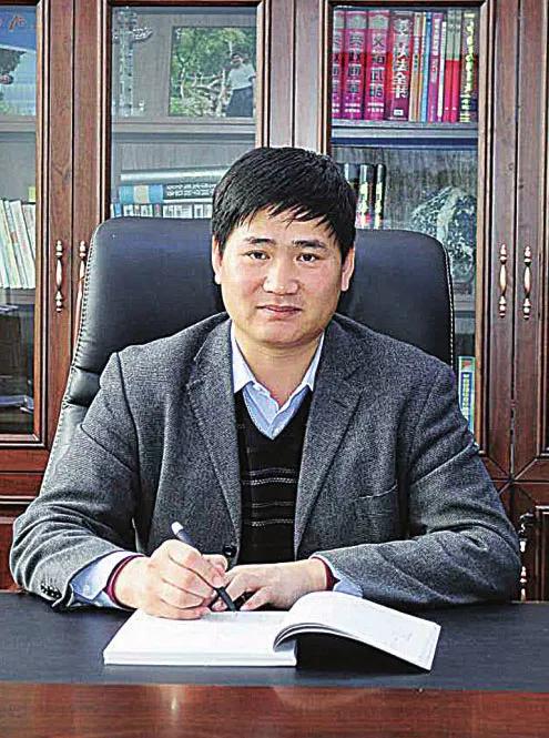 九五之尊富贵命君子一言是九鼎猜生肖，详细解答、统计解答解释落实